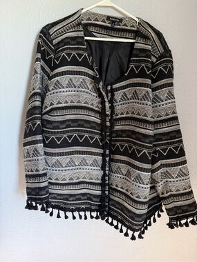 Relativity Black & Cream Geometric Tassel Open Blazer